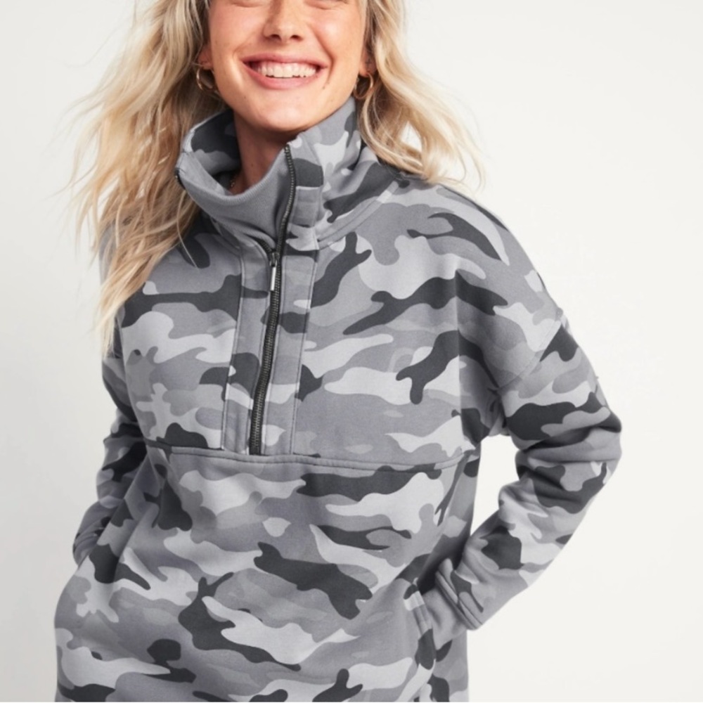 Old Navy Blue Camo brushed fleece funnel half zip pullover, size S
